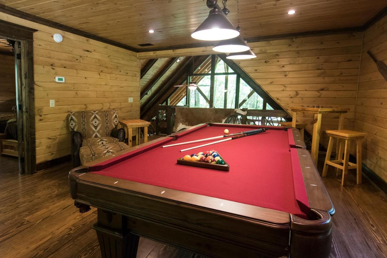 Отель Cherokee Mountain Cabins Llc Topton Экстерьер фото