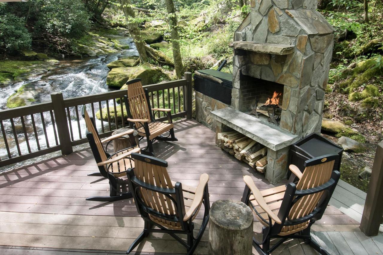 Отель Cherokee Mountain Cabins Llc Topton Экстерьер фото